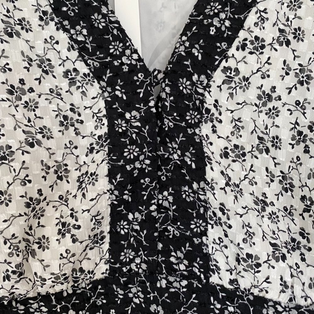 Madewell Black & White Floral Peplum Blouse Top Size Medium - Picture 5 of 10